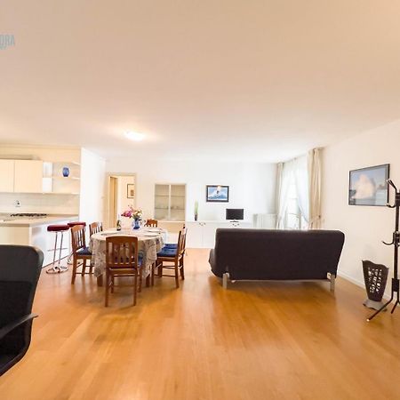 Cattedrale 5 Tirabora Short Rent Apartment ตรีเอสเต ภายนอก รูปภาพ