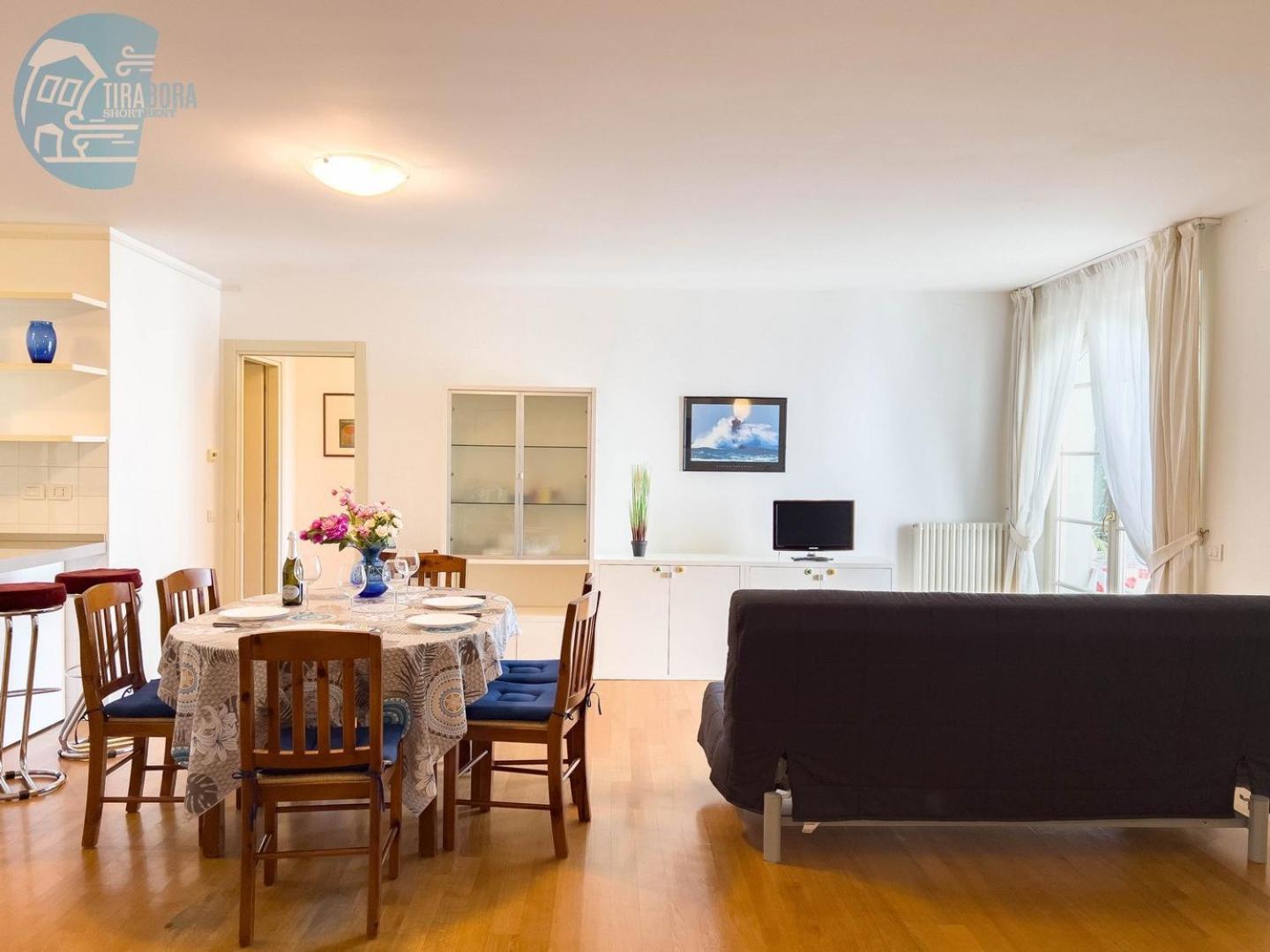 Cattedrale 5 Tirabora Short Rent Apartment ตรีเอสเต ภายนอก รูปภาพ